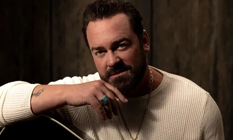 Lee Brice - "Killed The Man" Clipping