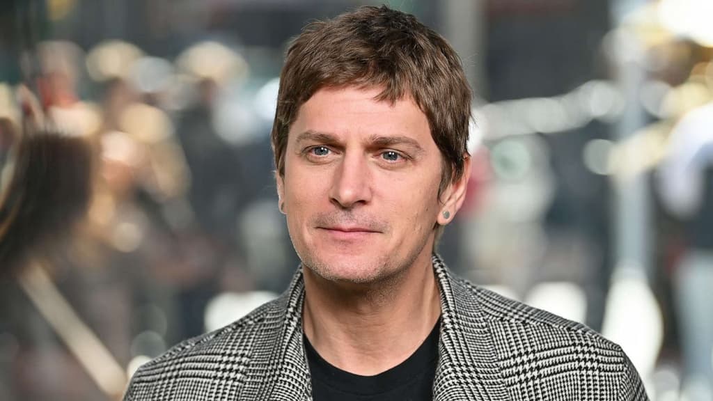 Rob Thomas - "Thrill Me" Clipping